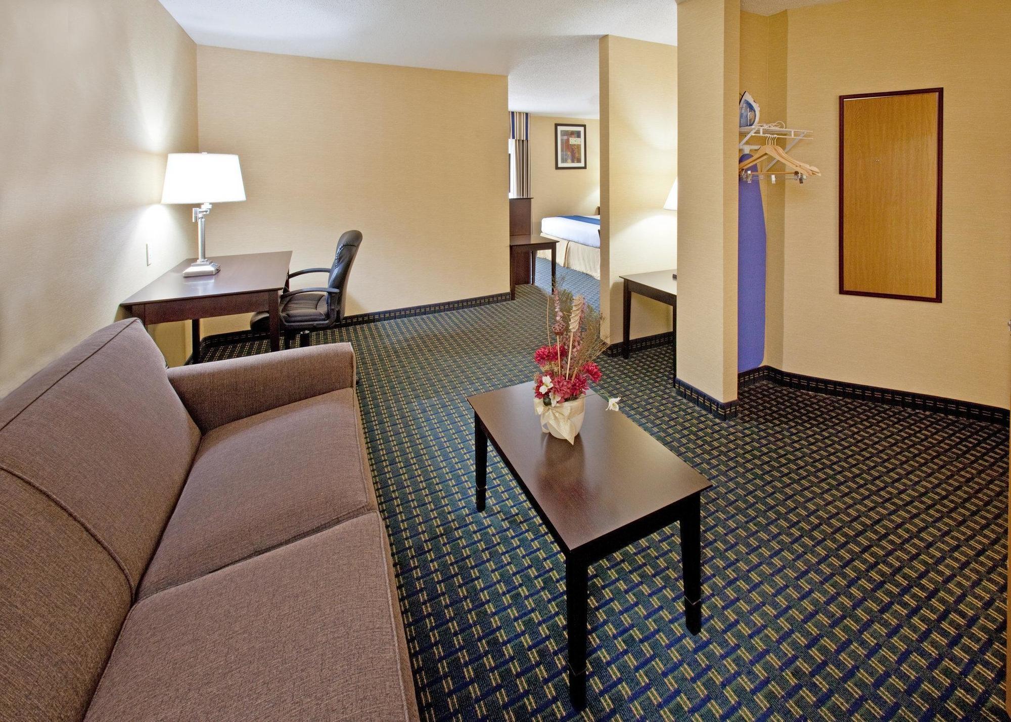 Country Inn & Suites By Radisson Benton Harbor-St Joseph Mi Zewnętrze zdjęcie