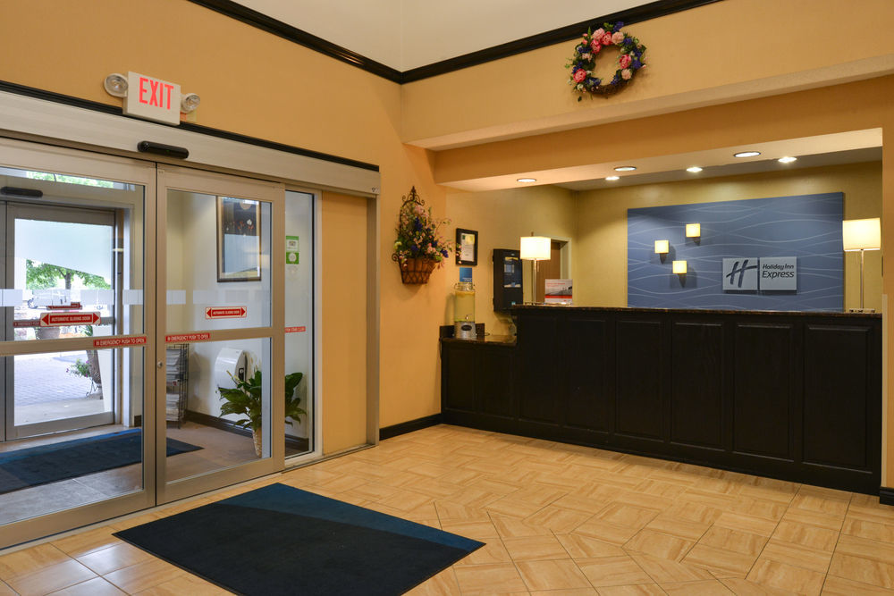 Country Inn & Suites By Radisson Benton Harbor-St Joseph Mi Zewnętrze zdjęcie